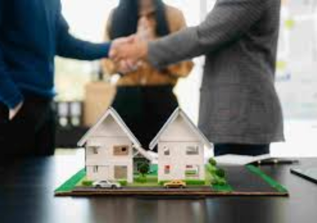 “Don’t buy a land and register it in your husband’s name no matter how much you love him” – Nigerian man schools women